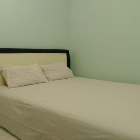 Oyo 90766 Gardenia Boarding House Hotel ปูร์โวเคอร์โต ภายนอก รูปภาพ