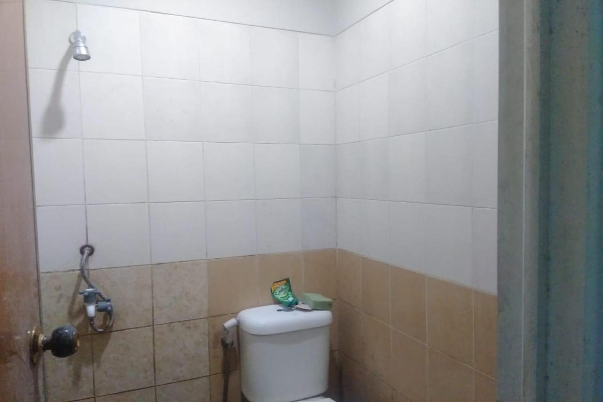 Oyo 90766 Gardenia Boarding House Hotel ปูร์โวเคอร์โต ภายนอก รูปภาพ