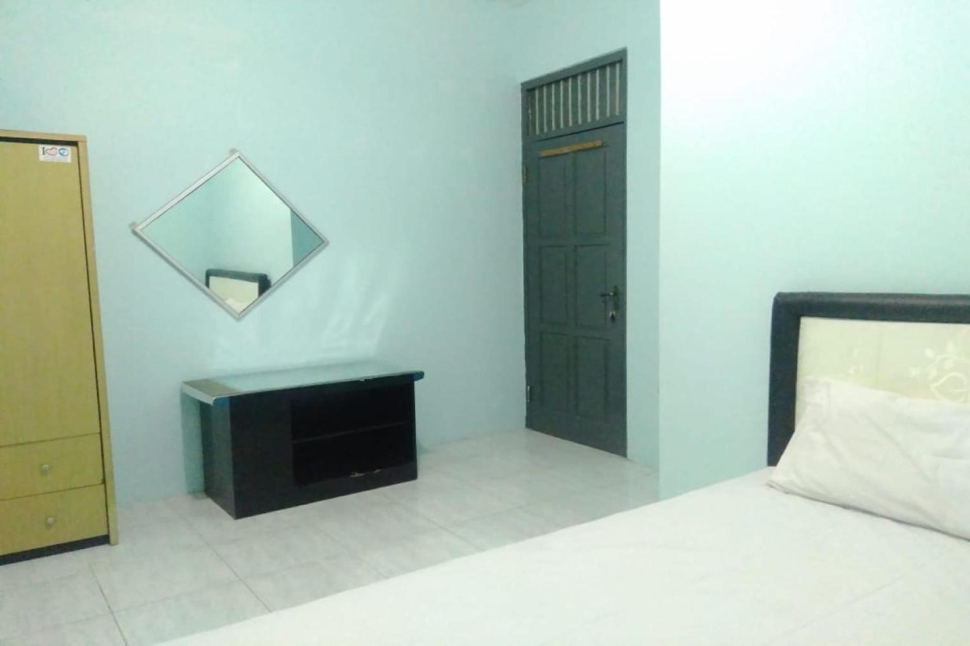 Oyo 90766 Gardenia Boarding House Hotel ปูร์โวเคอร์โต ภายนอก รูปภาพ