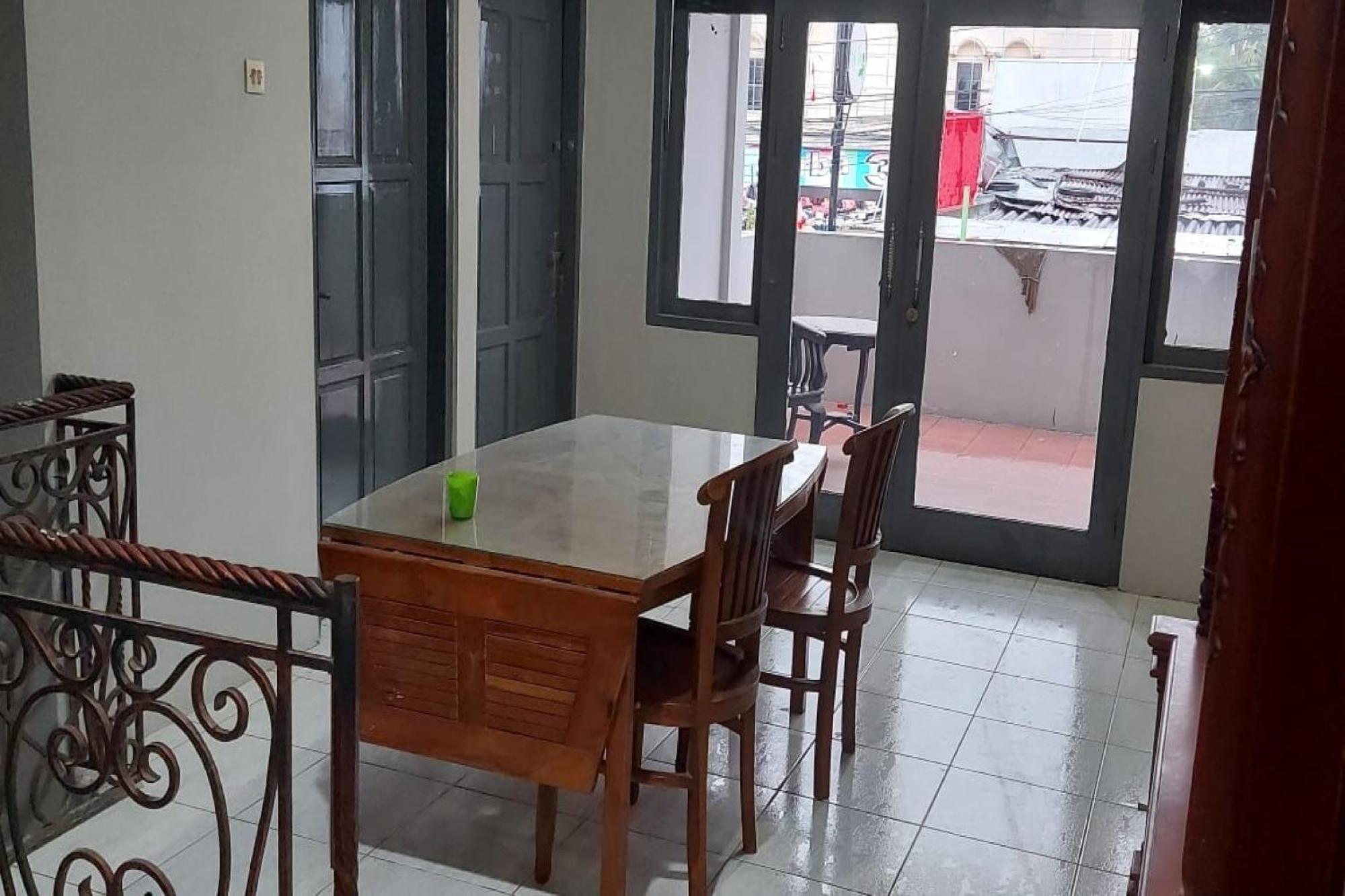 Oyo 90766 Gardenia Boarding House Hotel ปูร์โวเคอร์โต ภายนอก รูปภาพ
